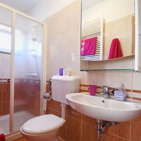 Apartamento 4/1 *